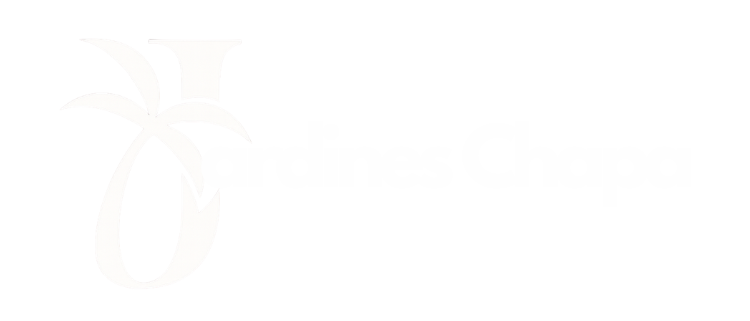 Es el logotipo de Jardines chapa, tipografica y con un diseño de una palmera tintercalada en la J de Jardines Chapa